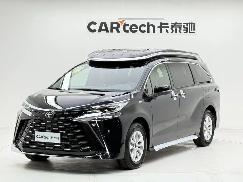 Toyota Granvia 0