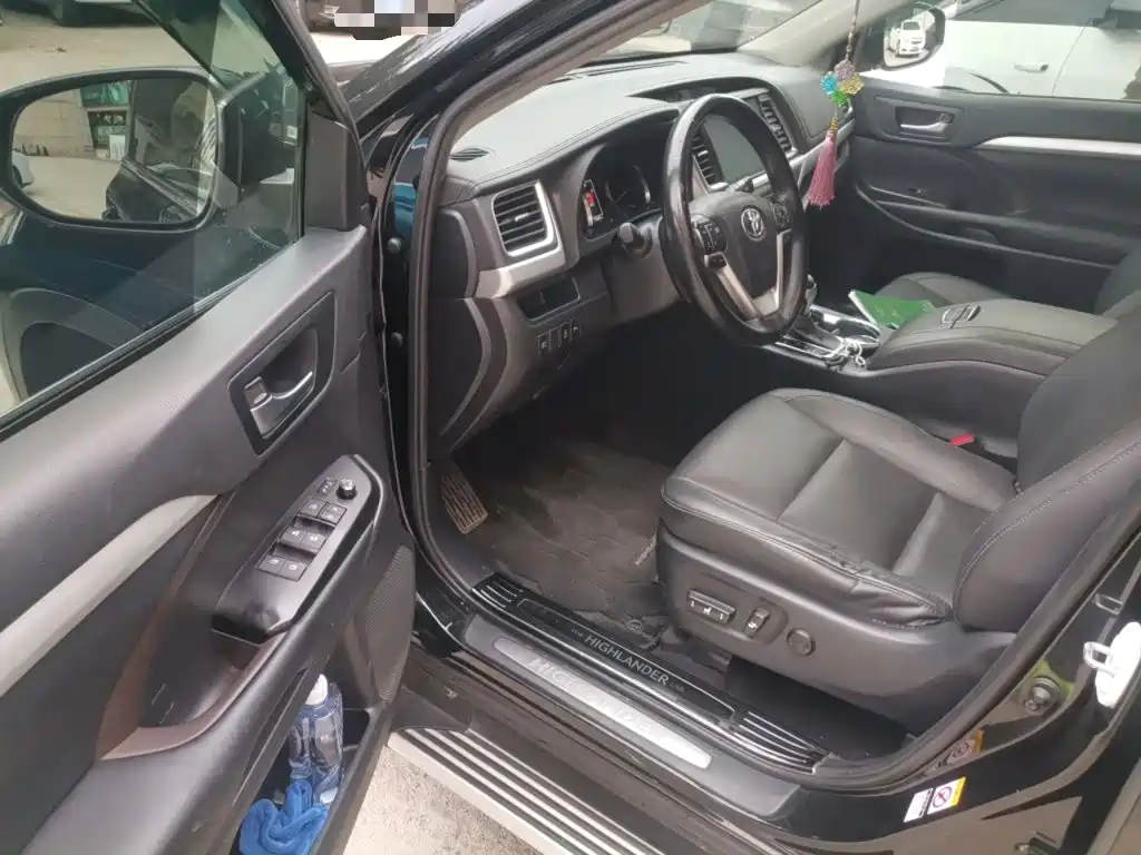 Toyota Highlander — миниатюра 17