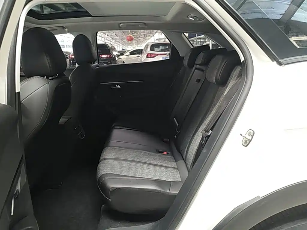 Peugeot 4008 — миниатюра 17