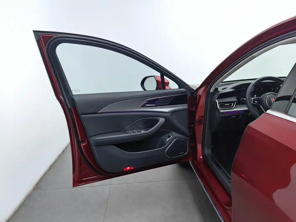 Hongqi Hongqi H5 — миниатюра 8
