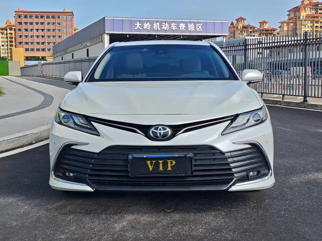 Toyota Camry — миниатюра 2