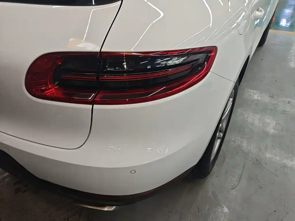 Porsche Macan — миниатюра 8
