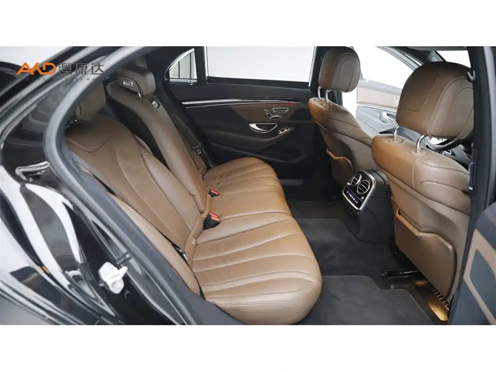 Mercedes-Benz S-Class — миниатюра 8