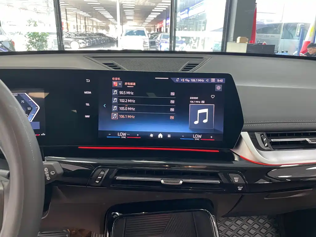 BMW X1 — миниатюра 10