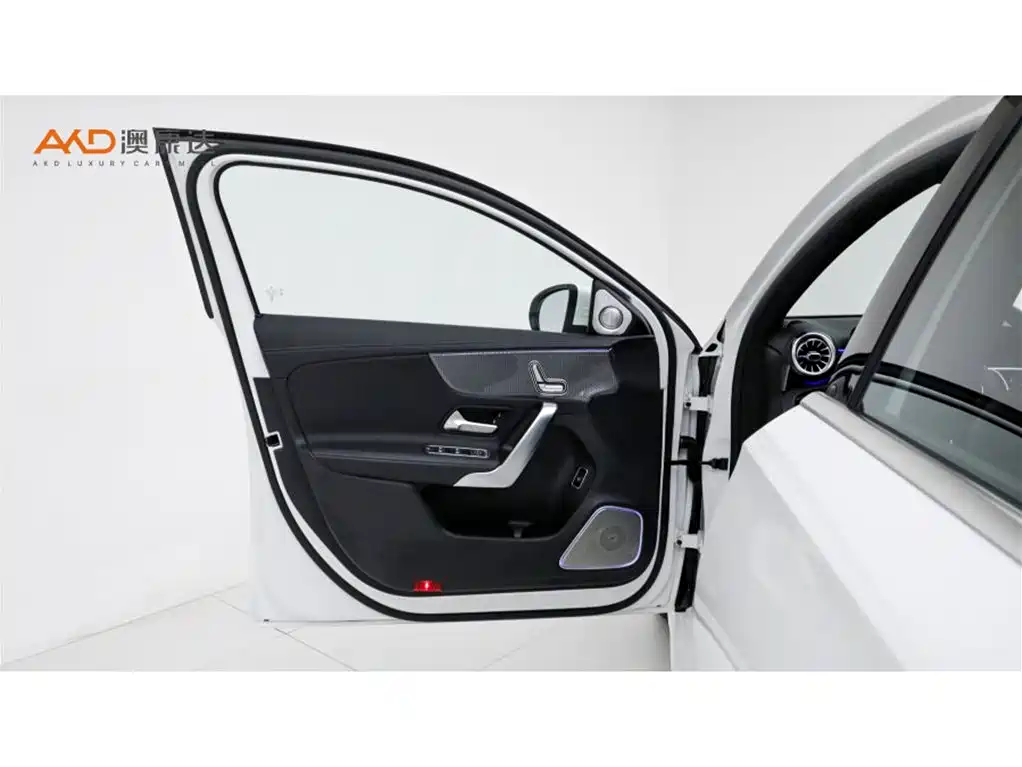 Mercedes-Benz A-Class — миниатюра 10