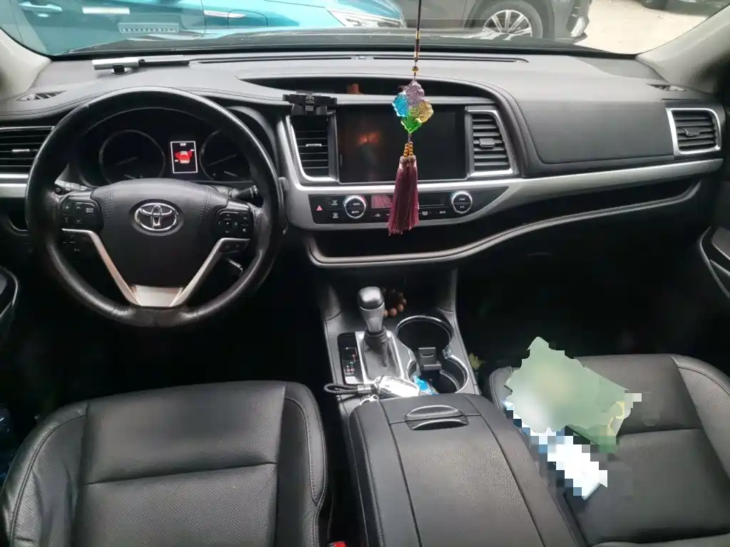 Toyota Highlander — миниатюра 10