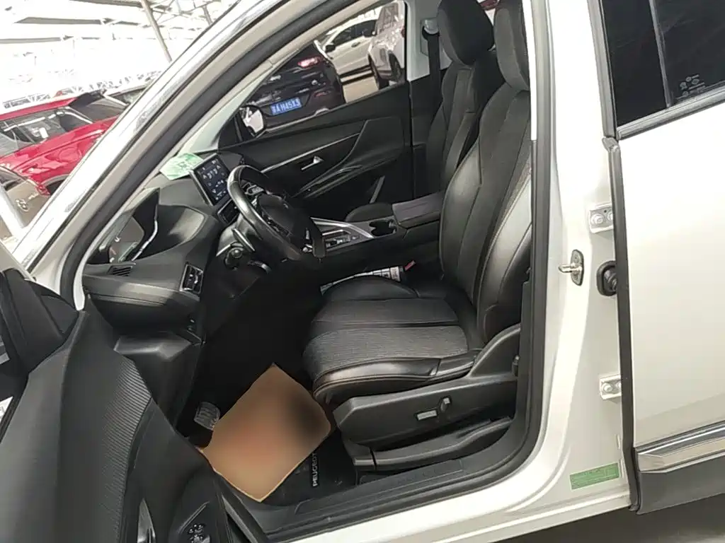 Peugeot 4008 — миниатюра 15