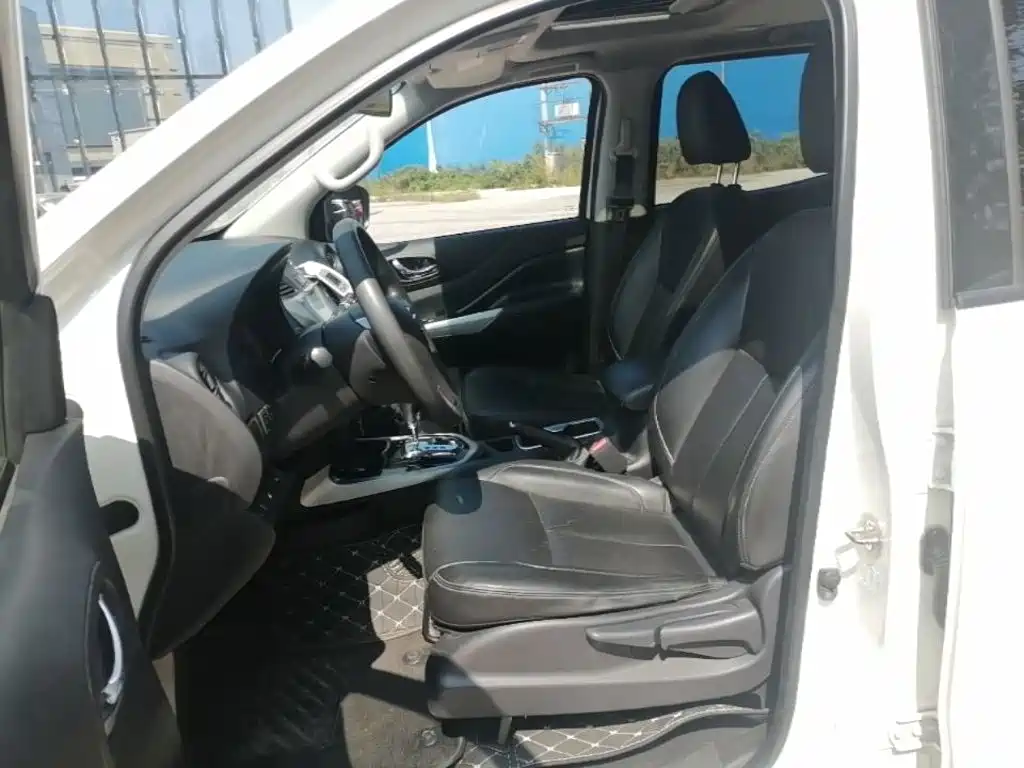 Nissan Terra — миниатюра 15