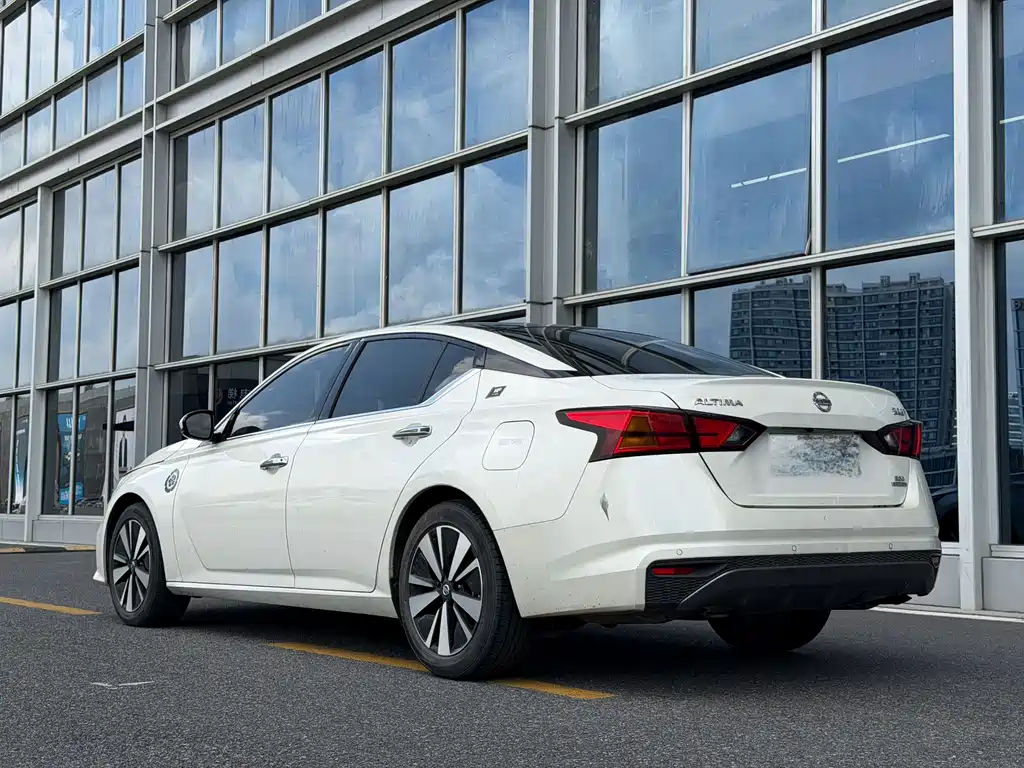 Nissan Teana — миниатюра 4