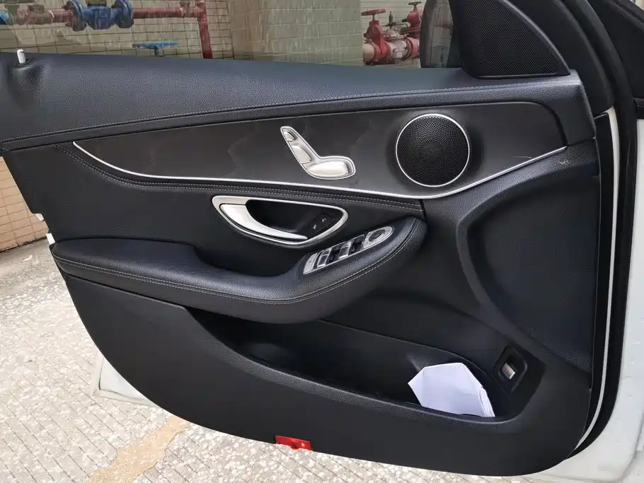 Mercedes-Benz C-Class — миниатюра 7