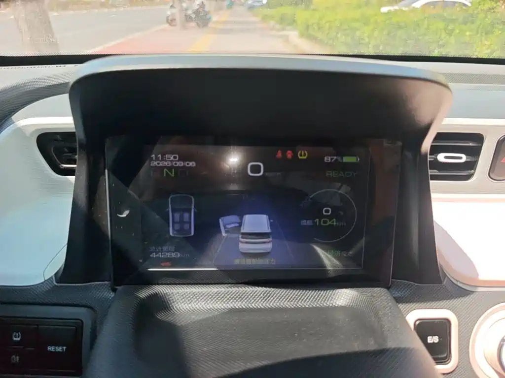 Wuling MINIEV — миниатюра 12