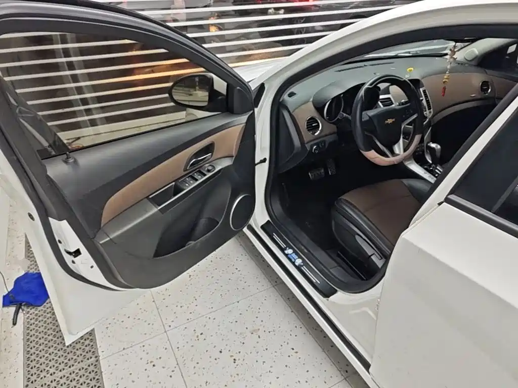Chevrolet Cruze — миниатюра 16