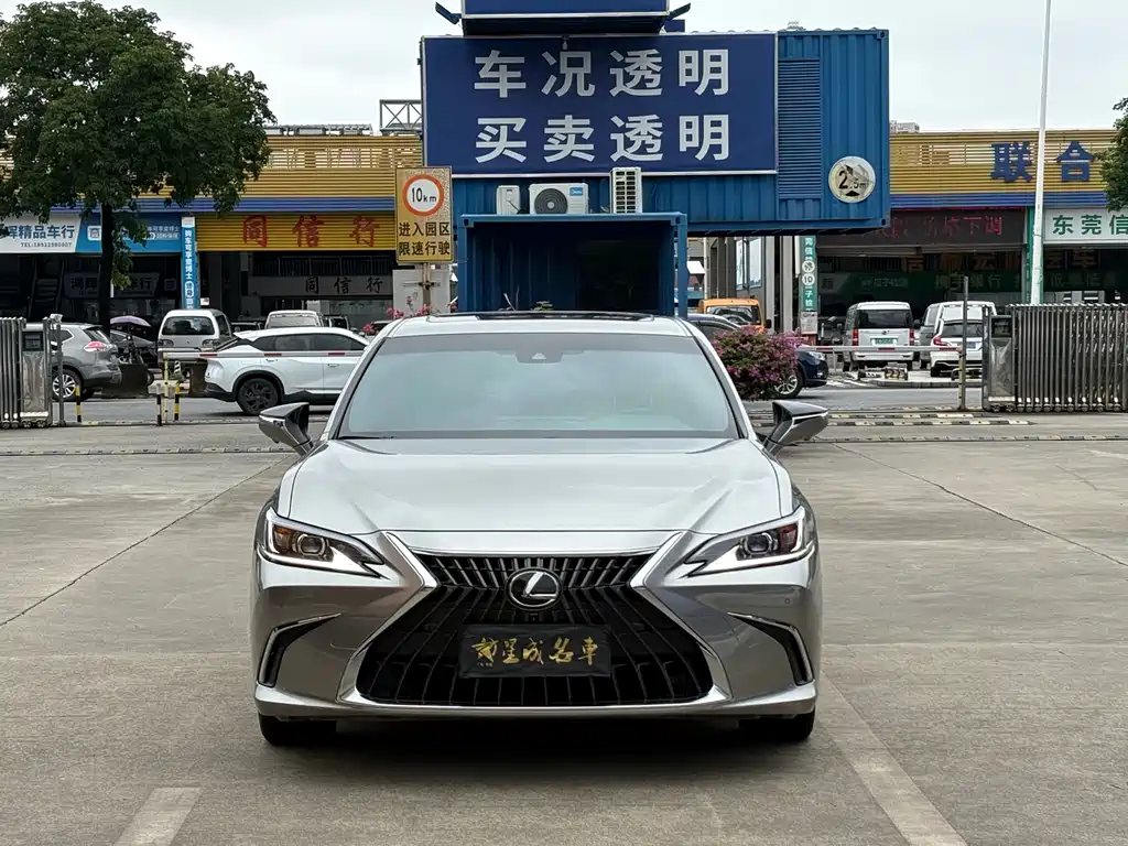 Lexus ES — миниатюра 2