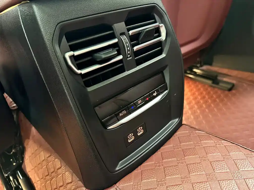 BMW i3 — миниатюра 11