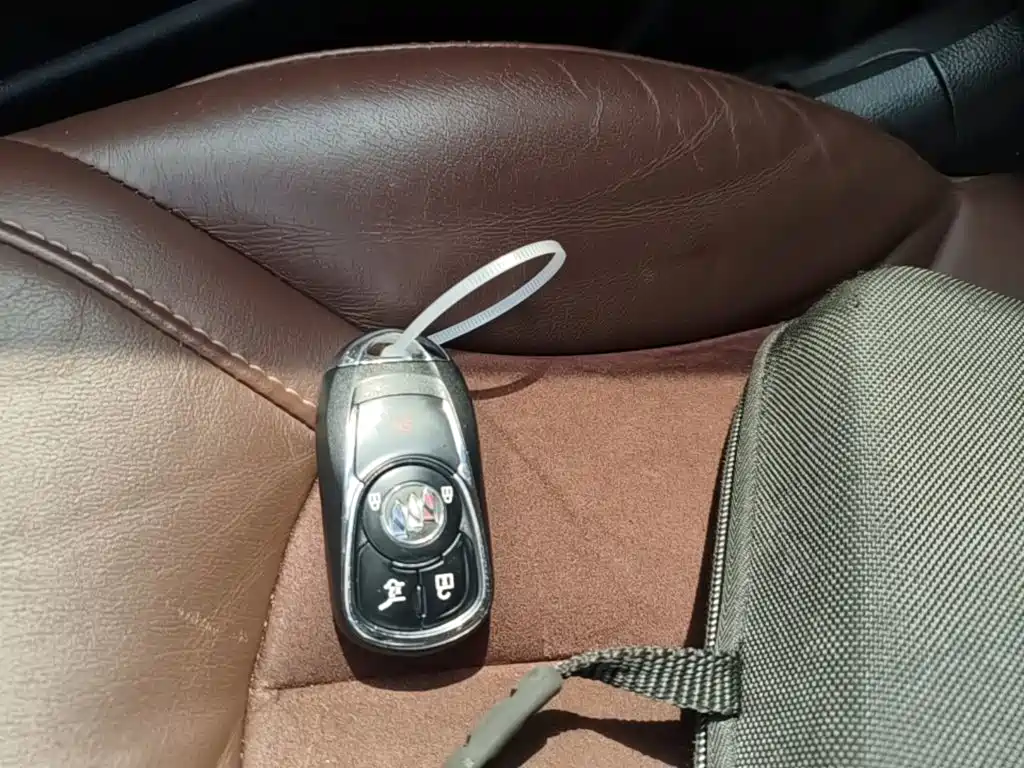 Buick Envision Plus — миниатюра 9