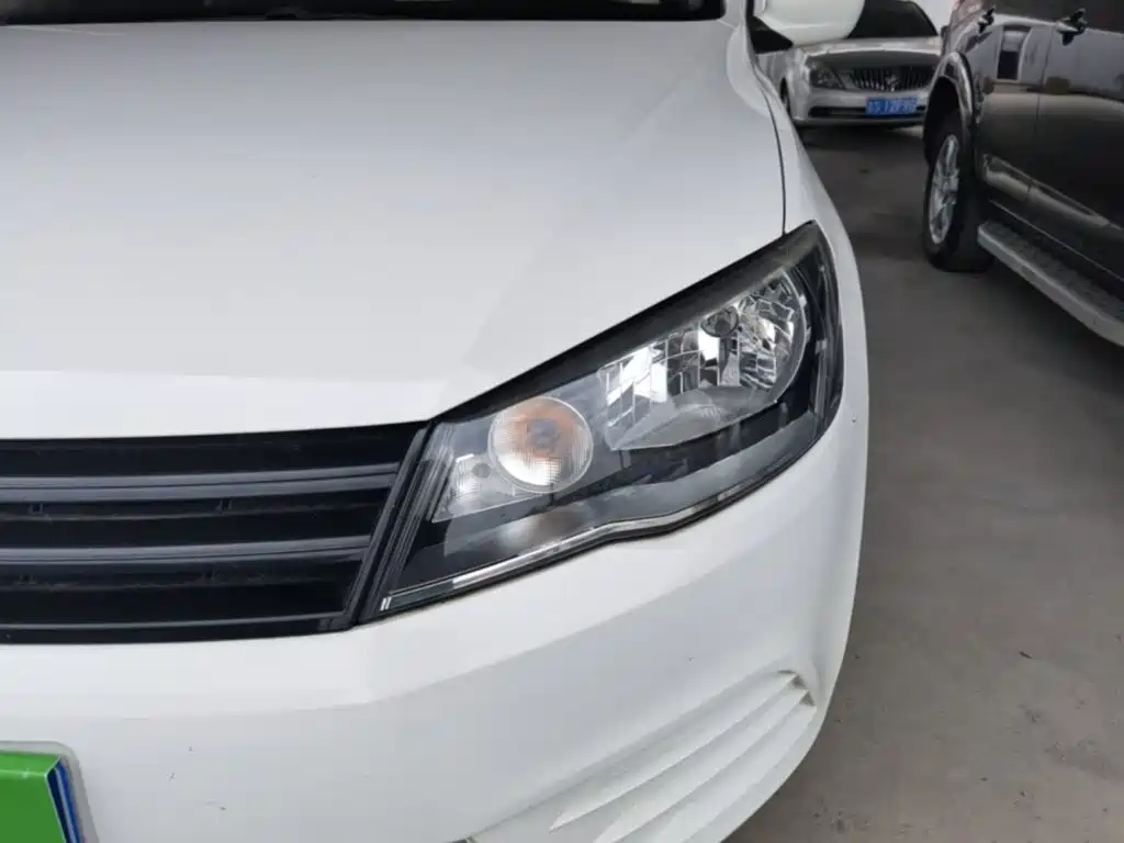 Volkswagen Jetta — миниатюра 24