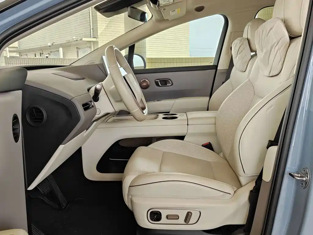 Li Auto Li i8 — миниатюра 8