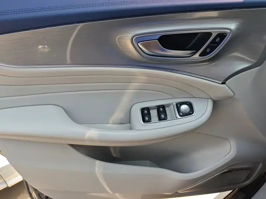 Roewe iMAX8 — миниатюра 7