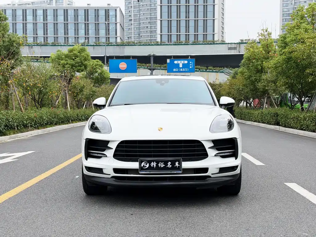Porsche Macan — миниатюра 2