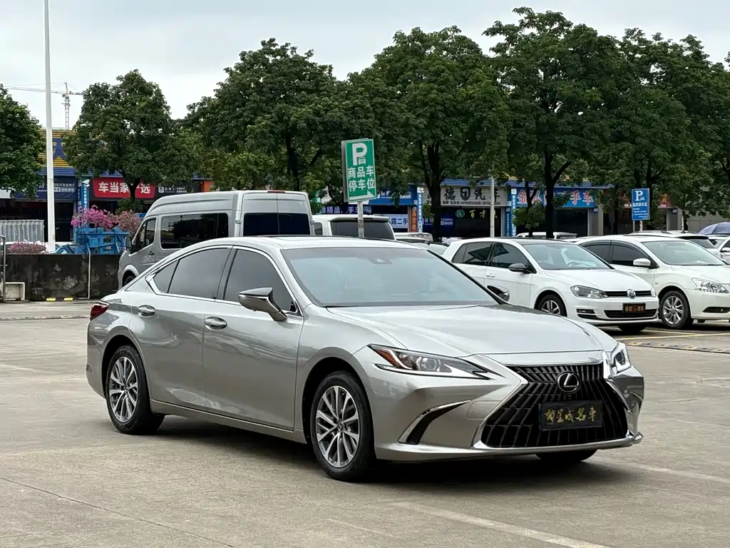 Lexus ES — миниатюра 3