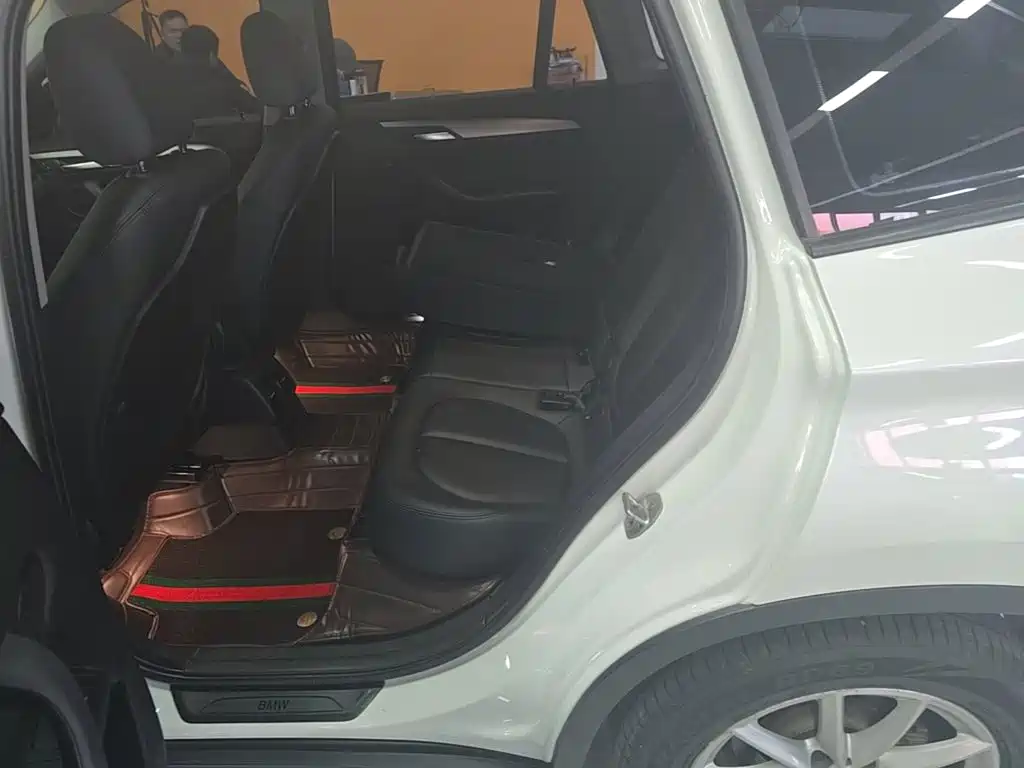 BMW X1 — миниатюра 17