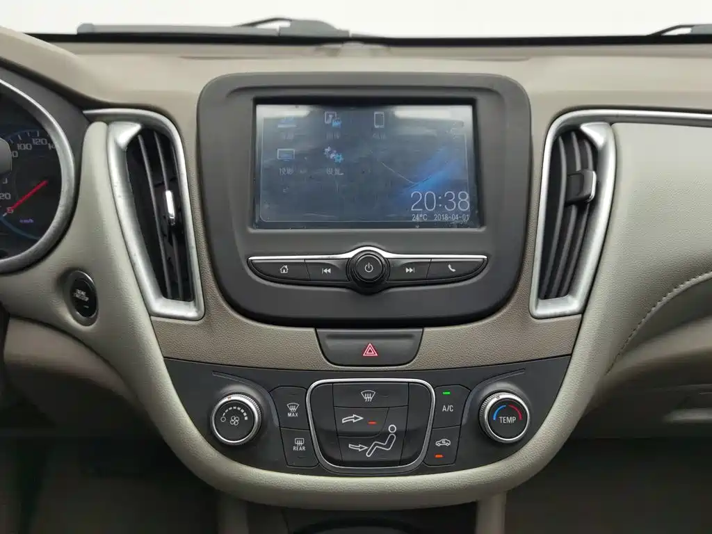 Chevrolet Malibu XL — миниатюра 12