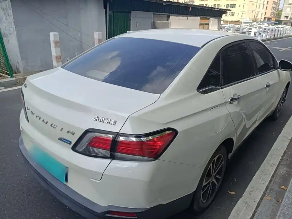 Venucia D60 — миниатюра 7