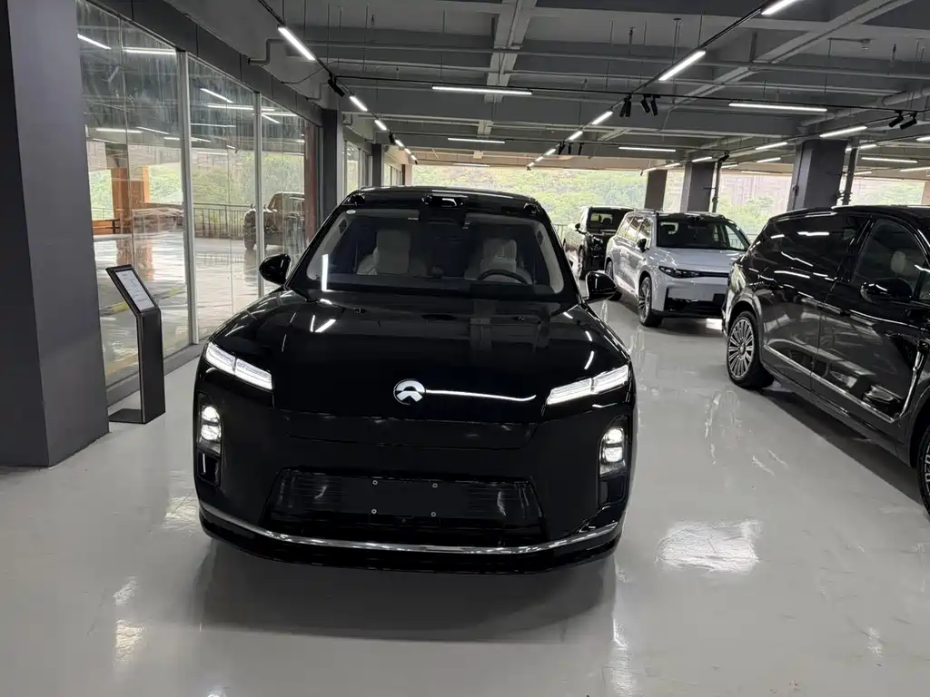 NIO ES8 2026 мест Executive Luxury