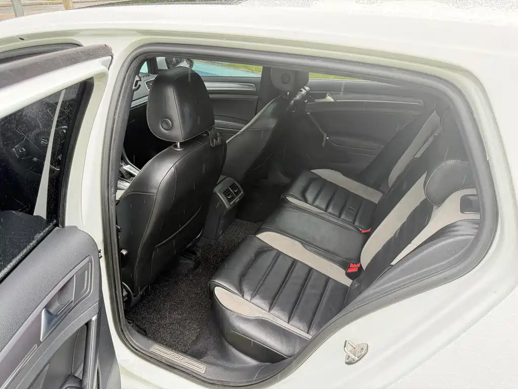 Volkswagen Golf 2016 1.4TSI AT R-Line