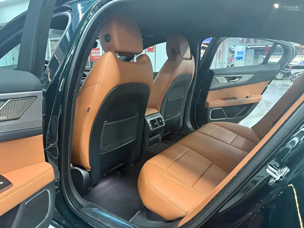 Jaguar XEL — миниатюра 6