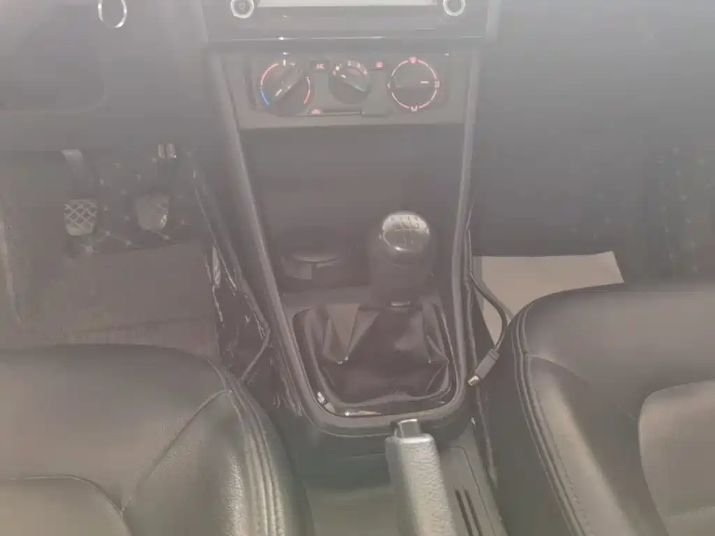 Volkswagen Jetta — миниатюра 14