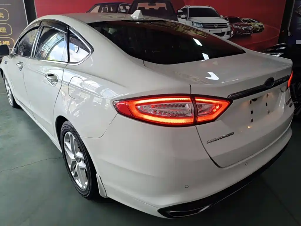 Ford Mondeo — миниатюра 5