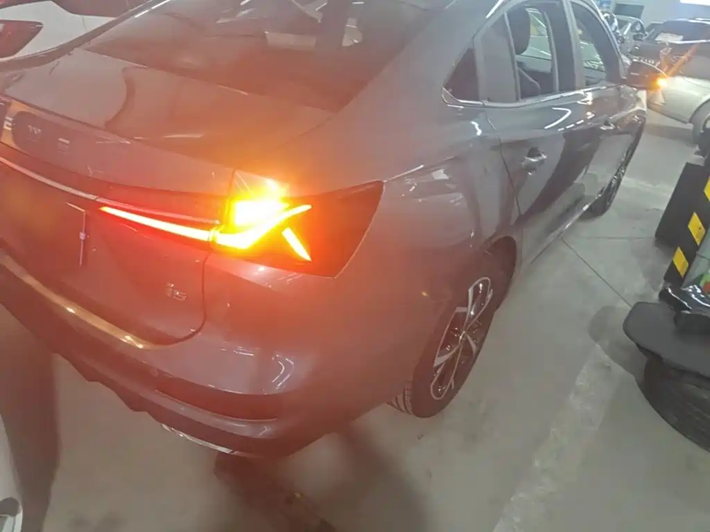 Roewe i5 — миниатюра 8