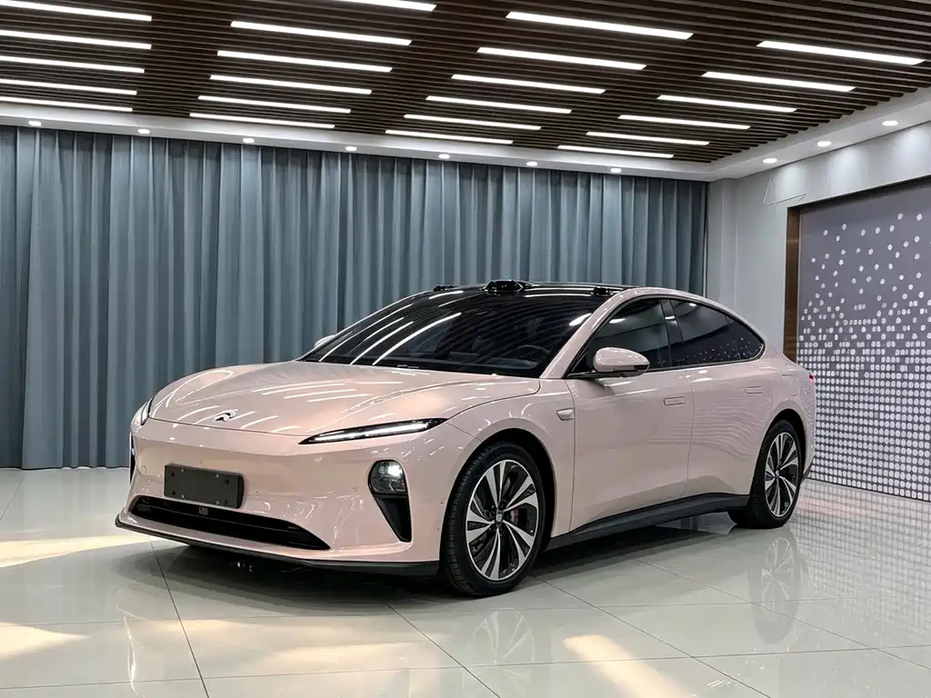 NIO ET5