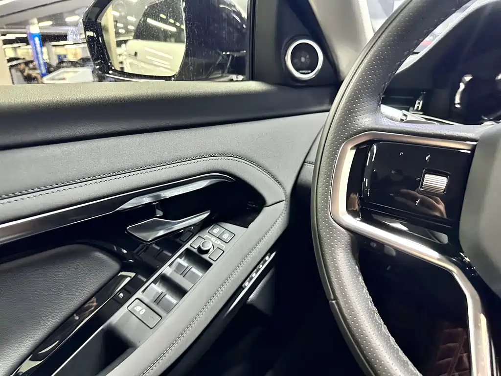 Land Rover Evoque — миниатюра 8