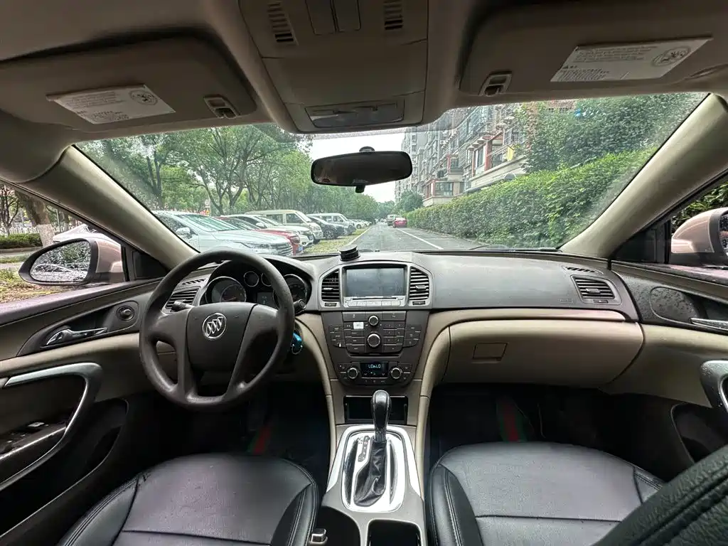 Buick Regal 2011 2.0L Comfort