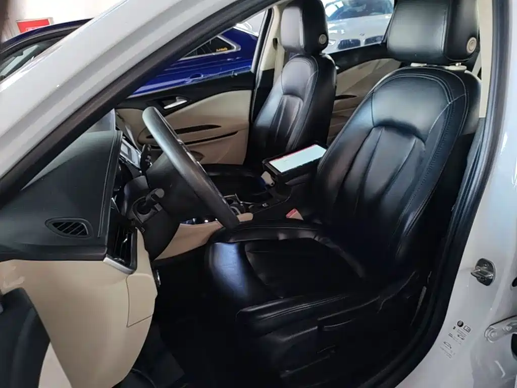 Buick Verano — миниатюра 15