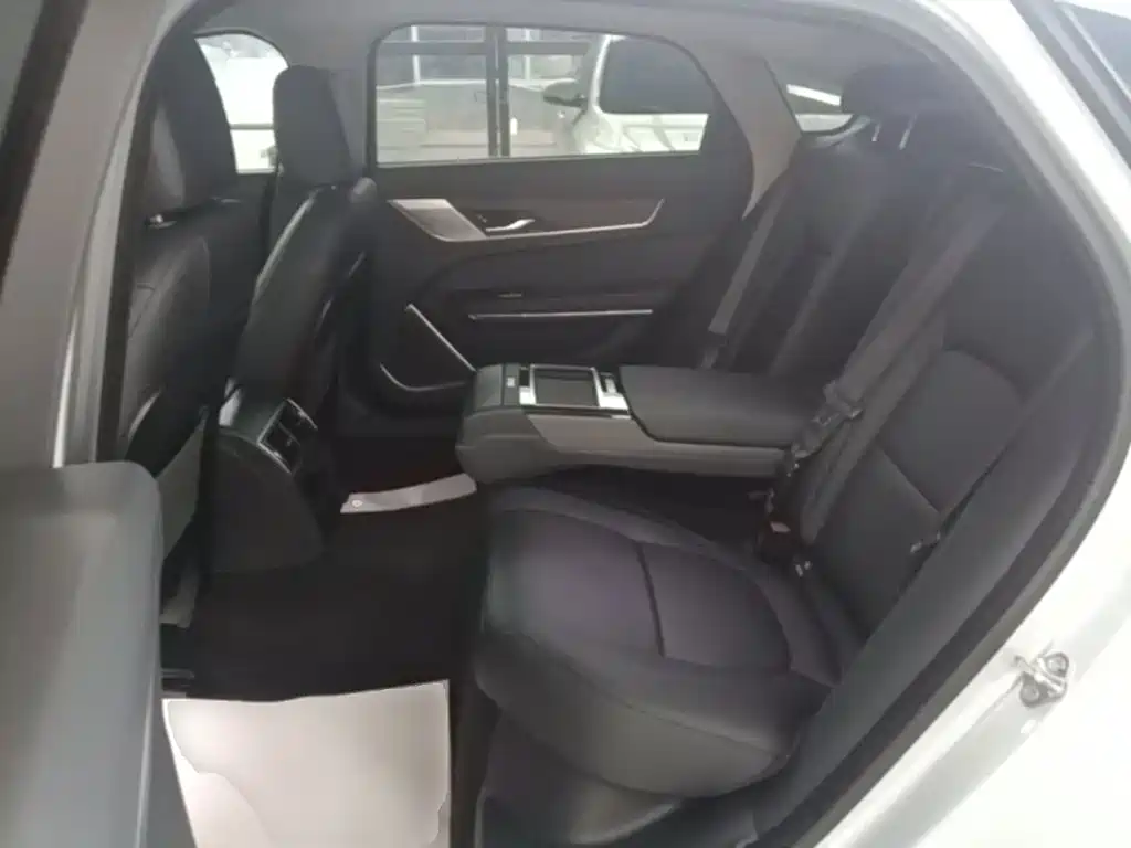 Jaguar XFL — миниатюра 17
