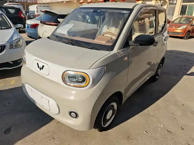 WULING AUTOMOBILE HONGGUANG MINIEV 2025