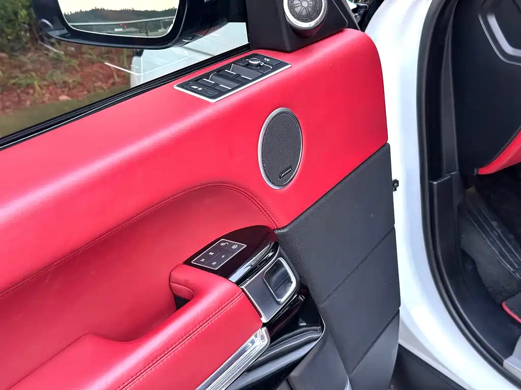 Land Rover Range Rover — миниатюра 13
