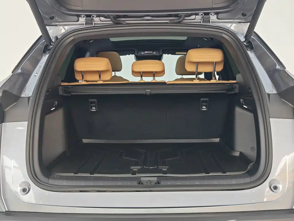 BYD L DM-i — миниатюра 23