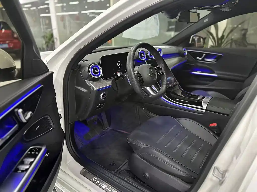 Mercedes-Benz C-Class — миниатюра 4