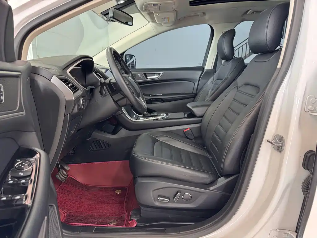 Ford Edge — миниатюра 8
