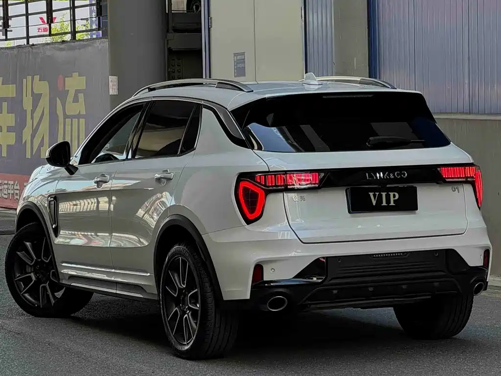 Lynk & Co 01 — миниатюра 5