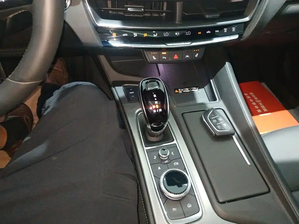 Cadillac CT5 — миниатюра 14