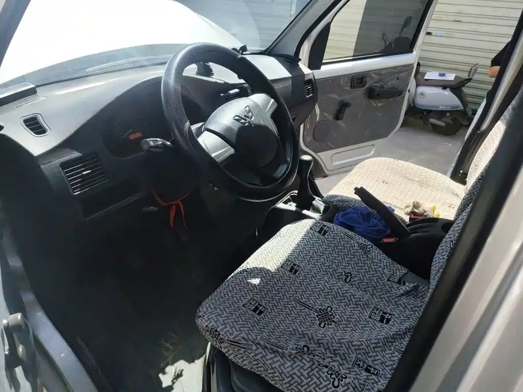 Wuling Rongguang Mini Truck — миниатюра 8