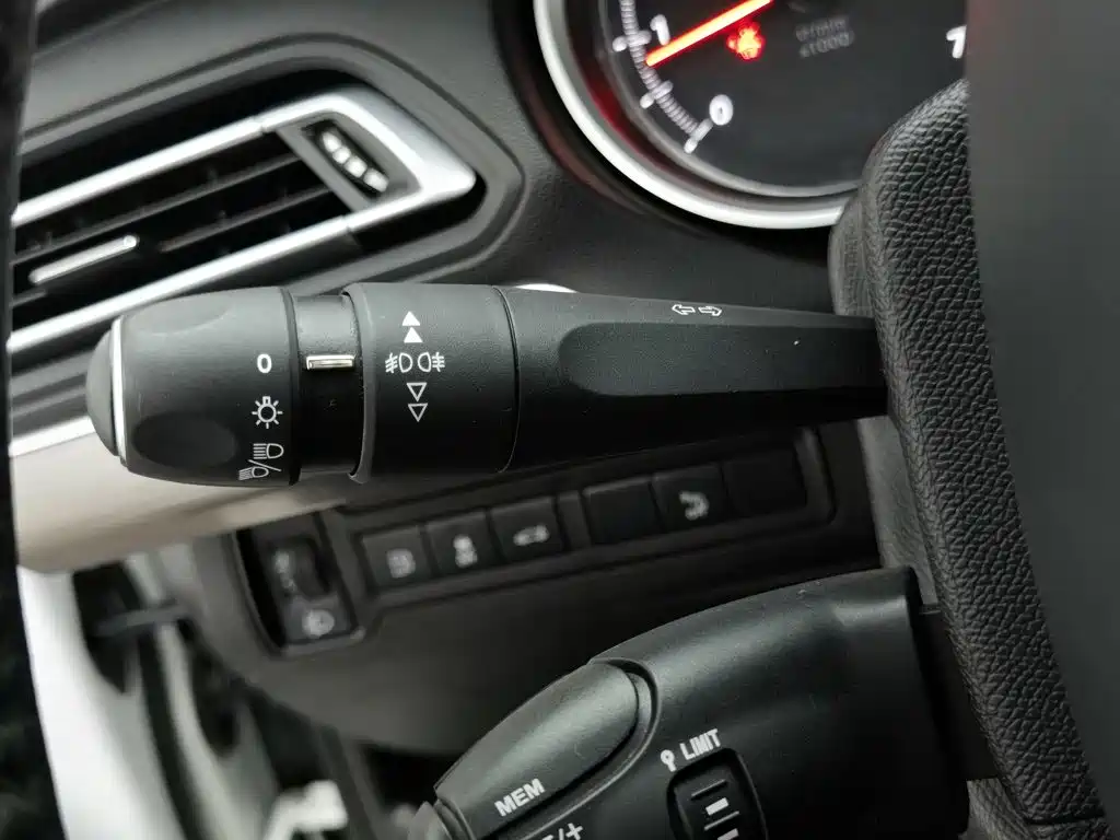 Peugeot 408 — миниатюра 21