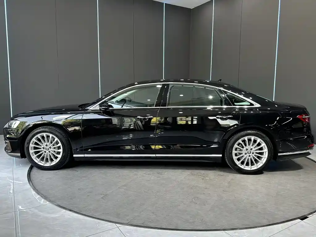 Audi A8 — миниатюра 4