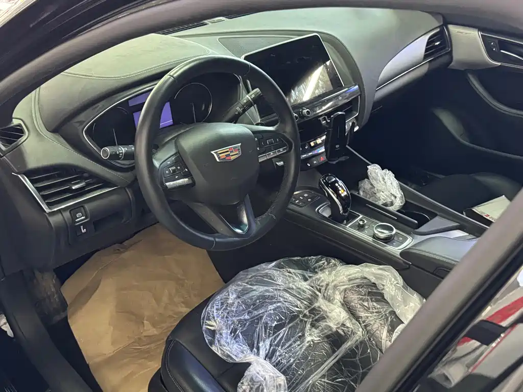 Cadillac CT5 — миниатюра 2
