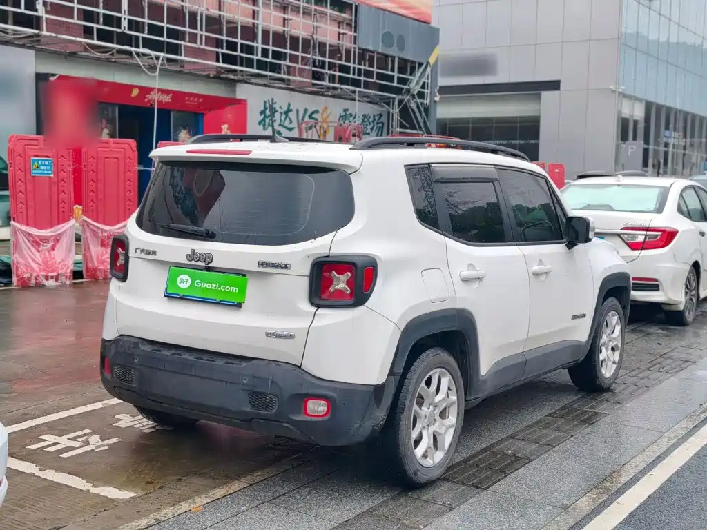 Jeep Renegade — миниатюра 9